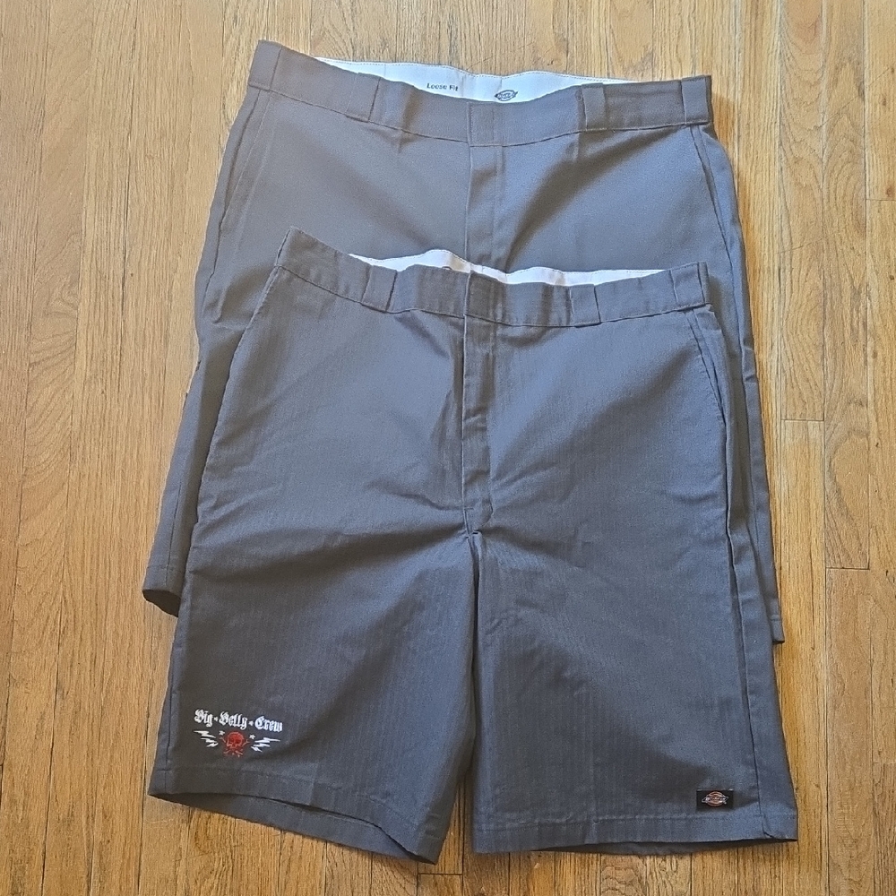 Men's Dickies Loose Fit Gray Shorts 2 Pairs Waist 44